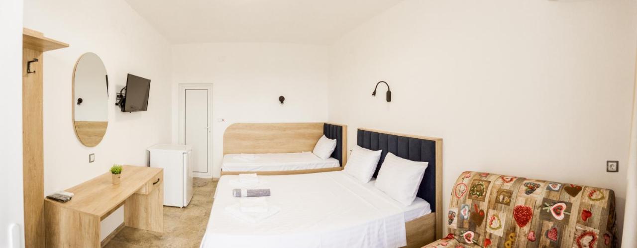Комплекс Радост Hotel Ezerets Exterior photo